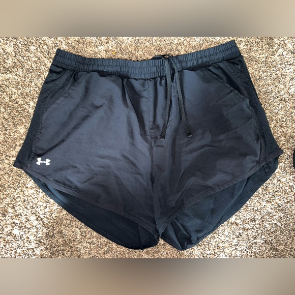Black Underarmor shorts - Picture 1 of 3